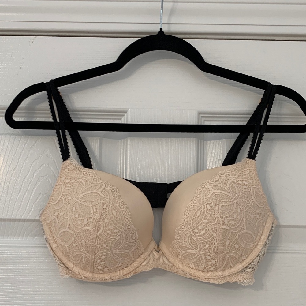 Victoria's Secret Very Sexy Lace Push-up Bra